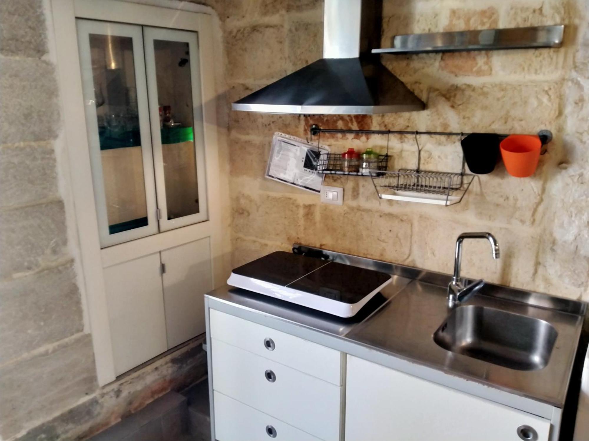 Monolocale Prezioso Villa Trani Bagian luar foto